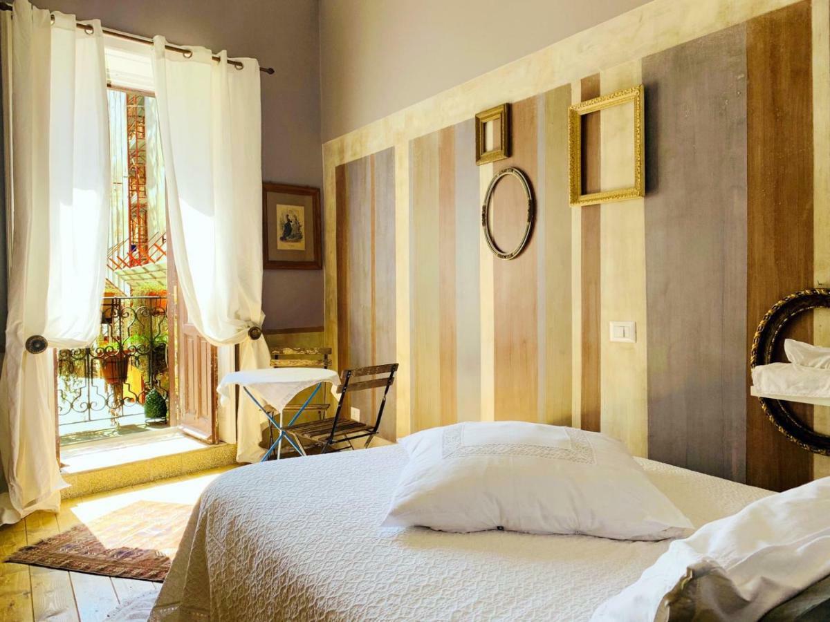 Il Salotto Di Maria Pia Bed & Breakfast Сиракуза Екстериор снимка